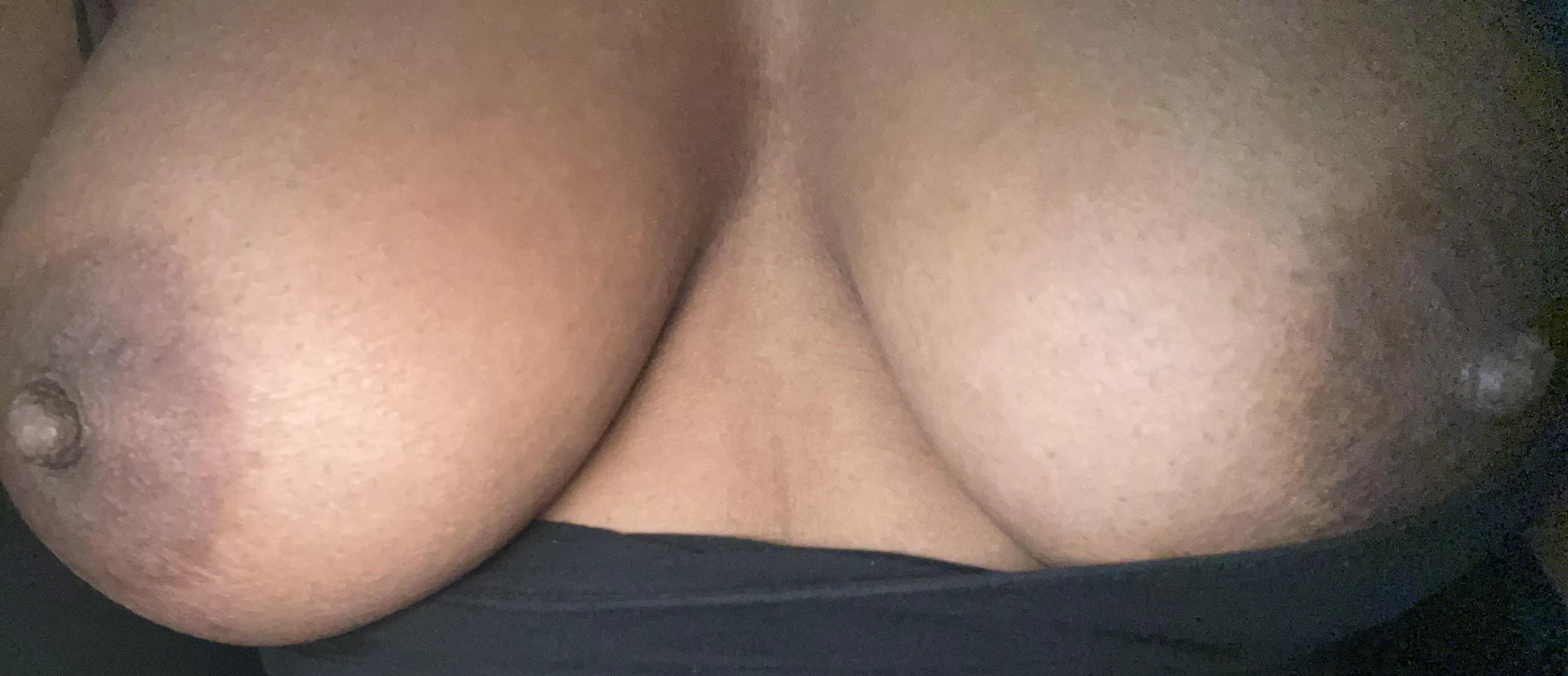 id wuld feel so happy to have a bwc smacc my monkey tits