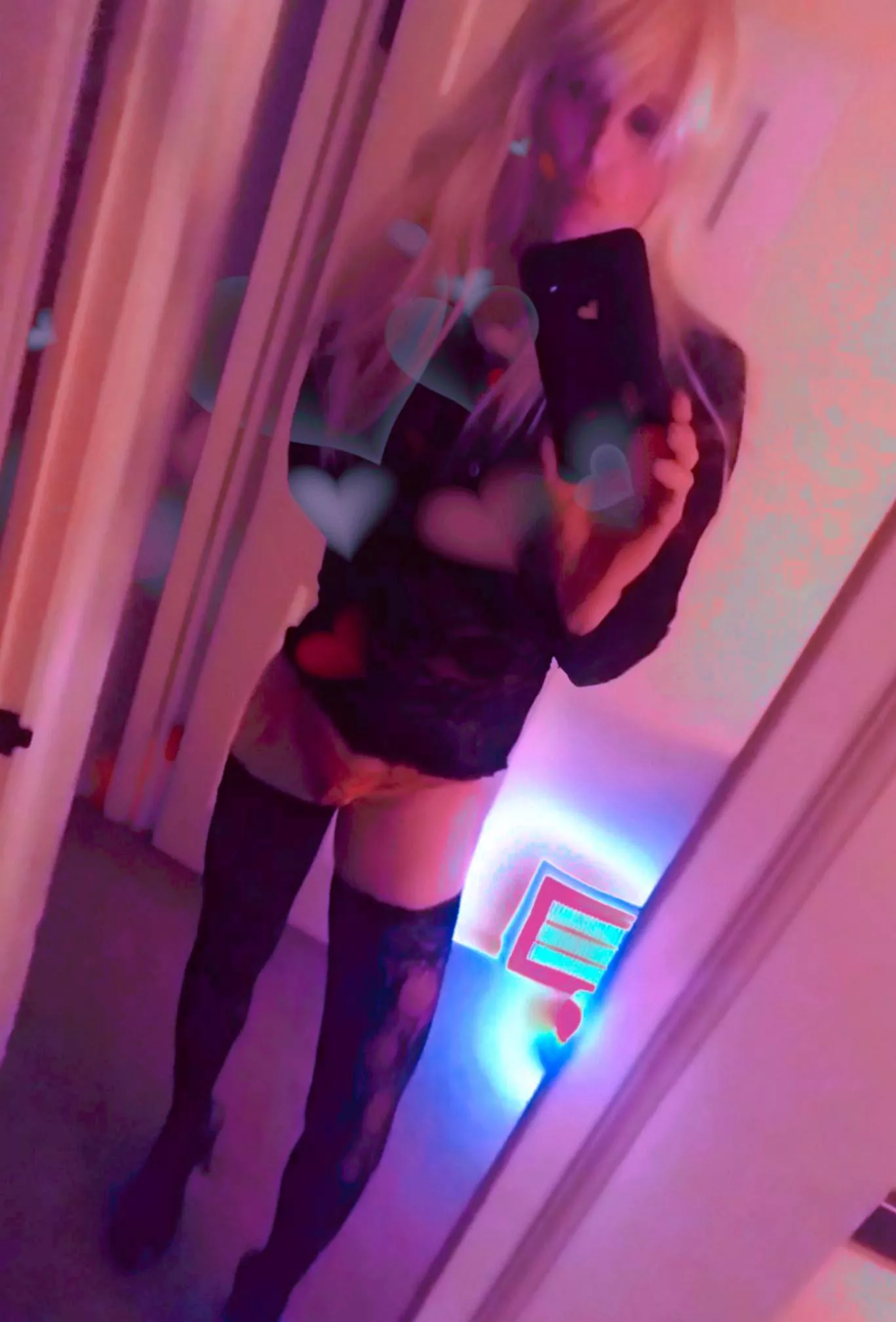 Lingerie & Heels 🖤