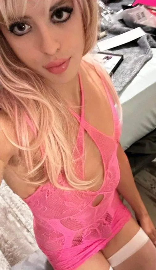 Stop what you’re doing and tell me I’m pretty 🥰