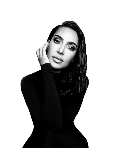 😮 brand ambassador @Balenciaga