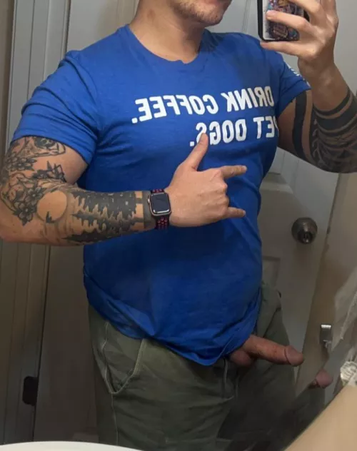 Drink coffee. Pet dogs. Smd 😜