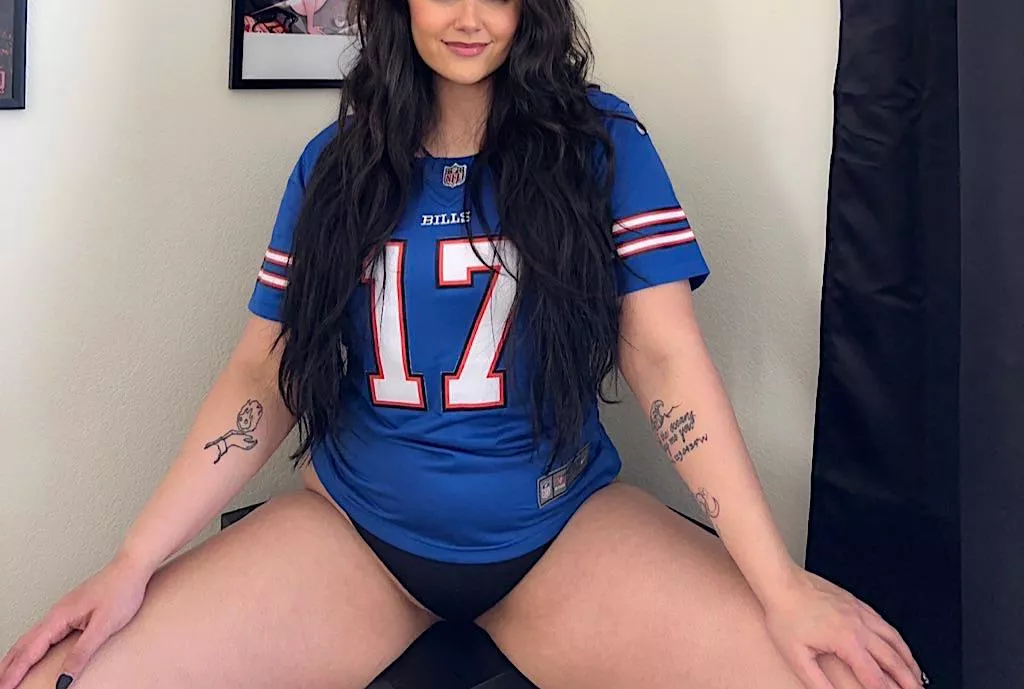 I’ll spread for Josh Allen 💙🏈❤️ Go Bills!