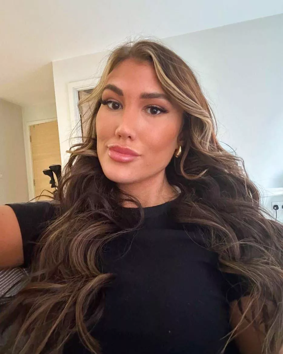 I'm 19 and 6'6. Would you consider me sexy?