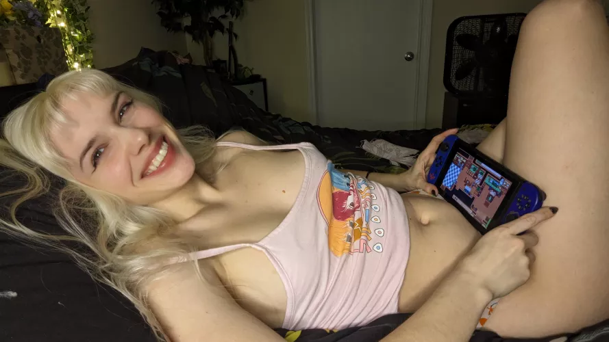 Let's cuddle and play cozy games!