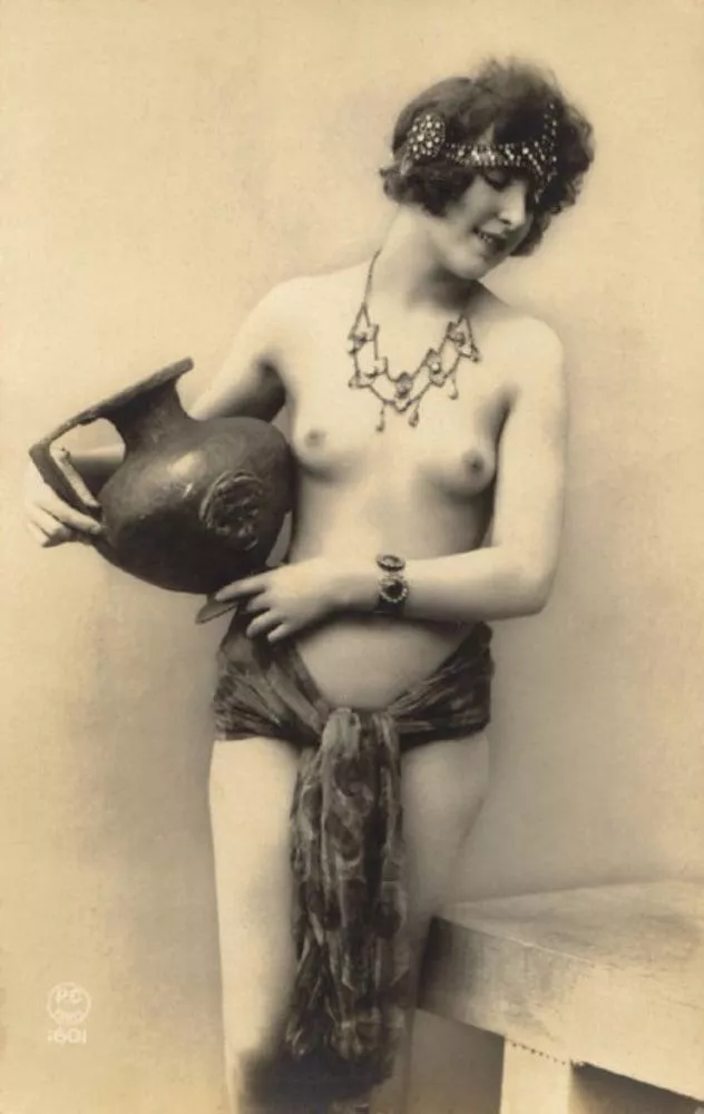 Sir, A communique from Gussy Herbert, Empire Correspondent. 