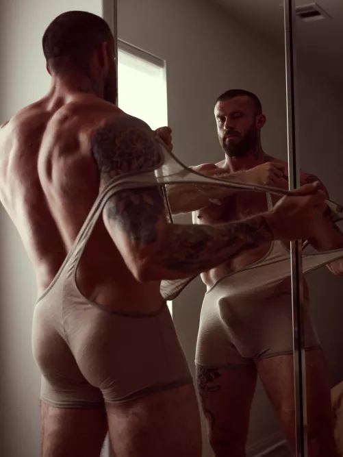 You wanna fuck in front of the mirror? 😈