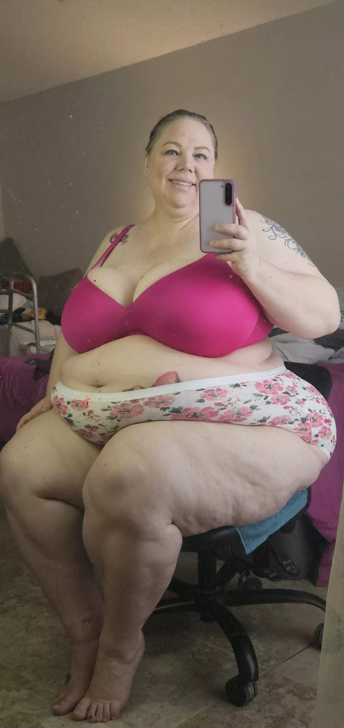 46 I cup , 36/38 panty 🙂