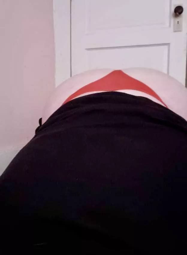 Bend me over bby 🥵