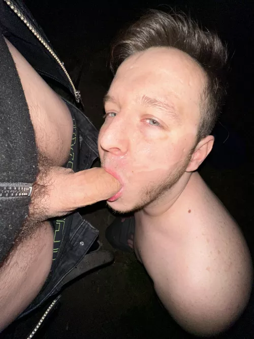 Daddy’s little cumslut 🤤