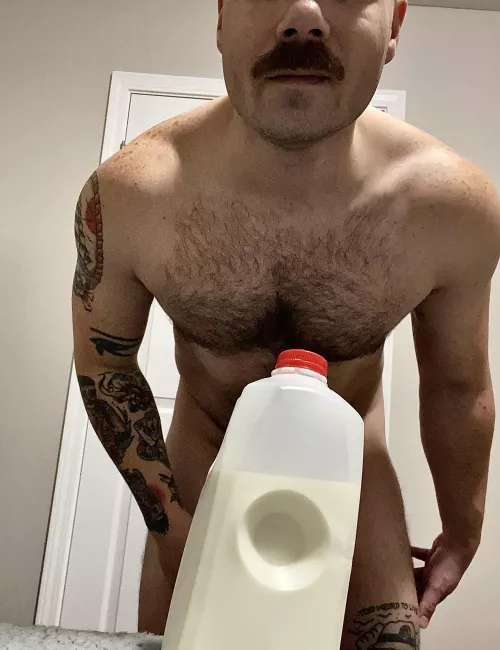 Hey neighbor… just your DILF next door returning that milk you let me borrow. Now let’s make a mess of that pretty little face. 😘🥛