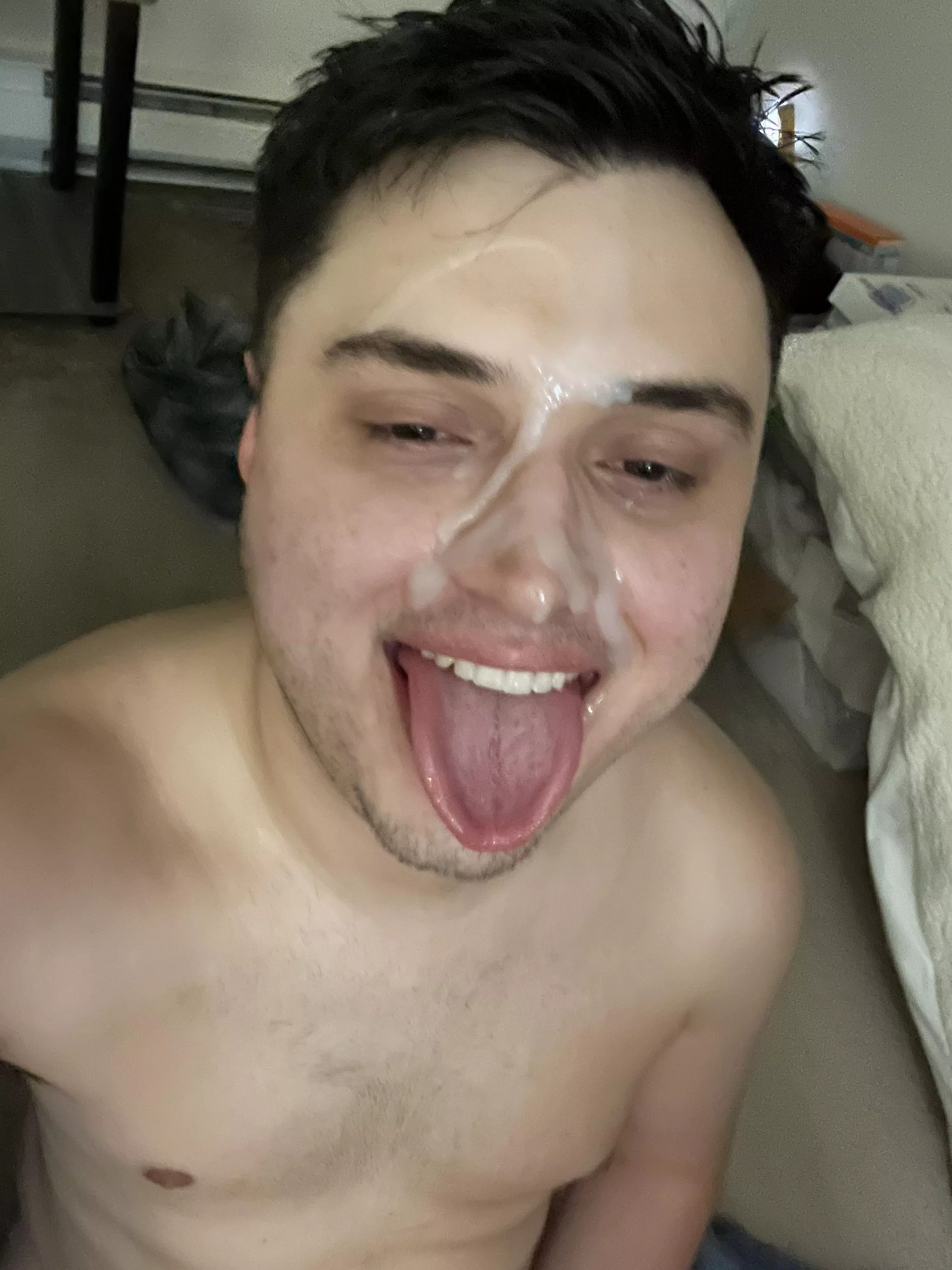 Love cum on my face 💦