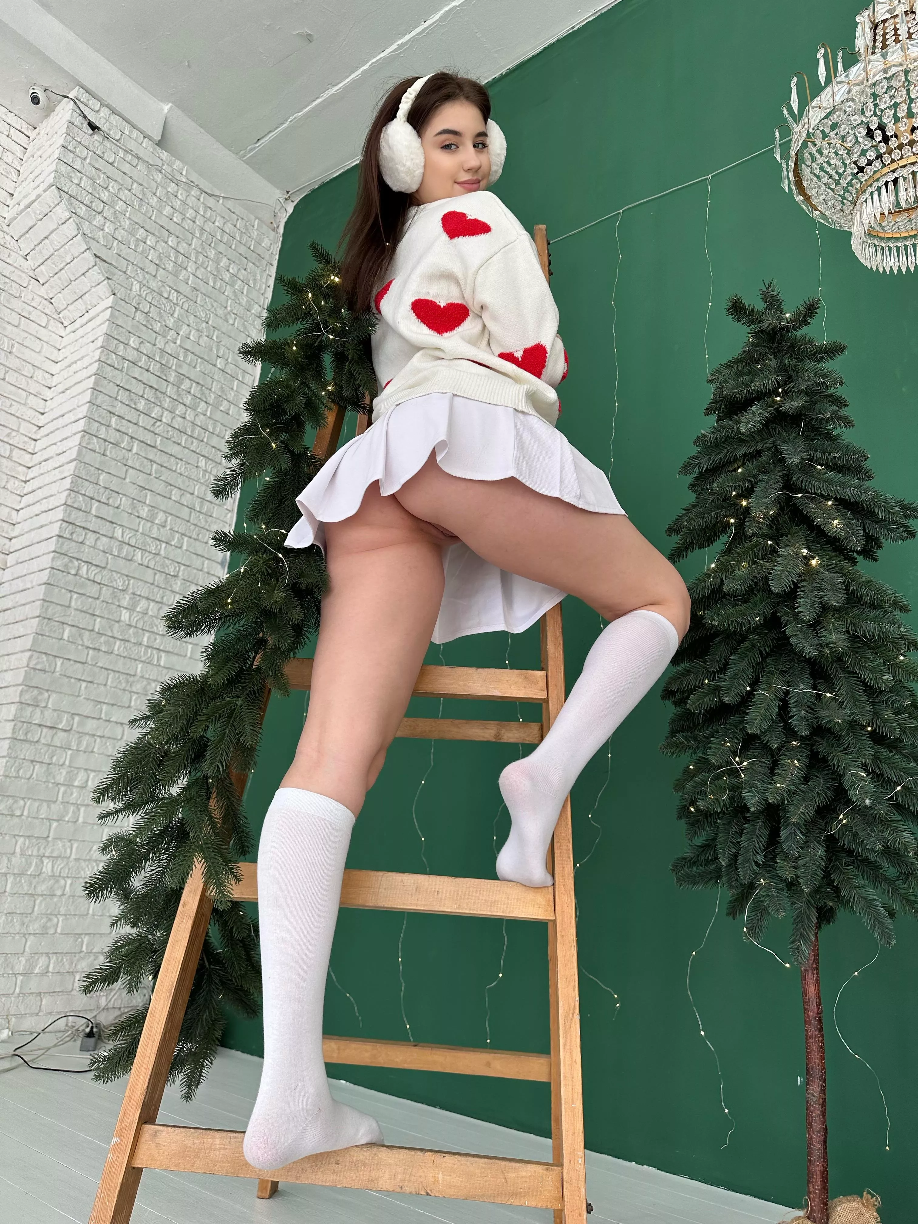 Take my socks off and suck on my toes [F]