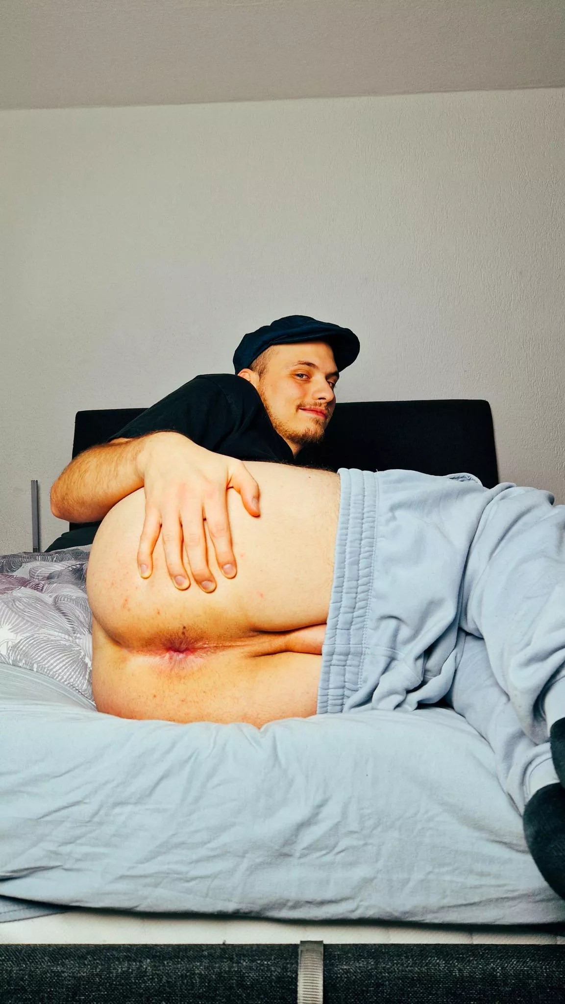 We are just joking around and in the next moment I present myself like this to you, wyd? 🥵 [18]