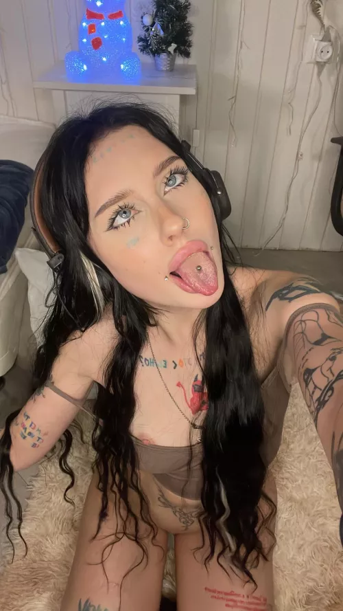 your own personalized ahegao-chan is waiting for you