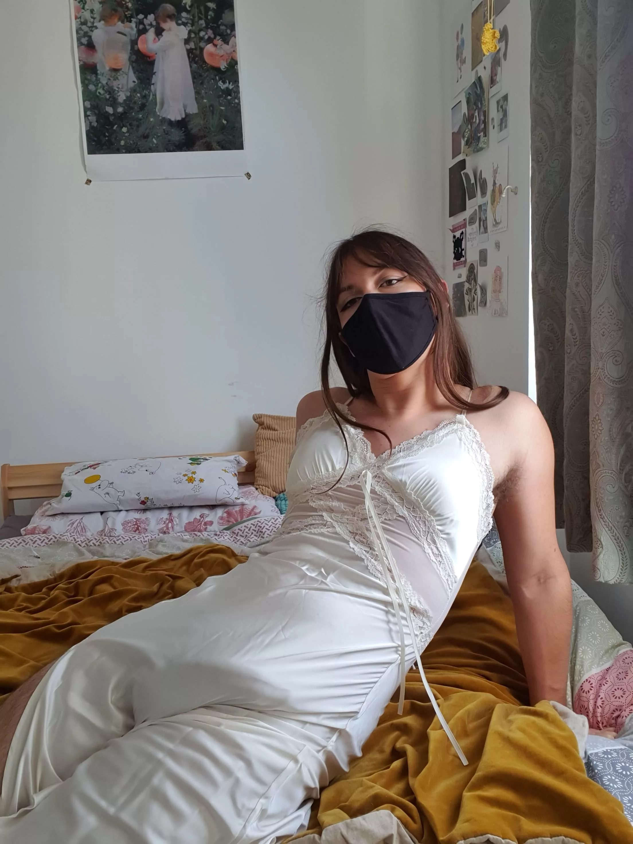 A big cock in a fancy dress, is there anything better? ;)