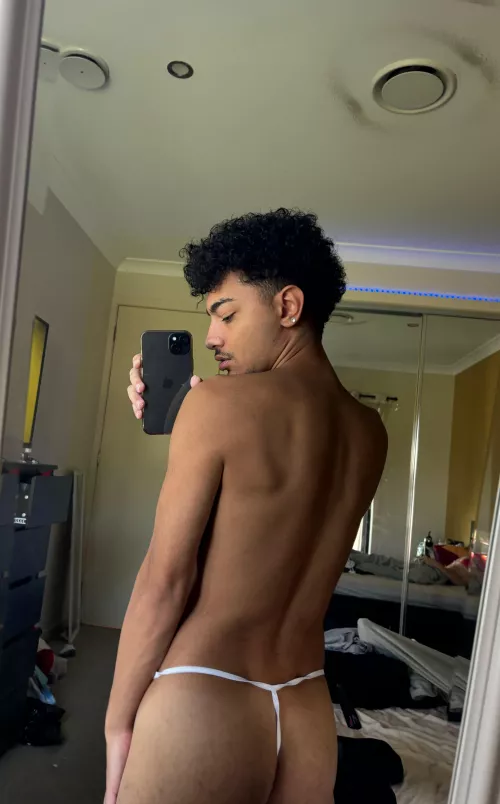 behind perfection🖤