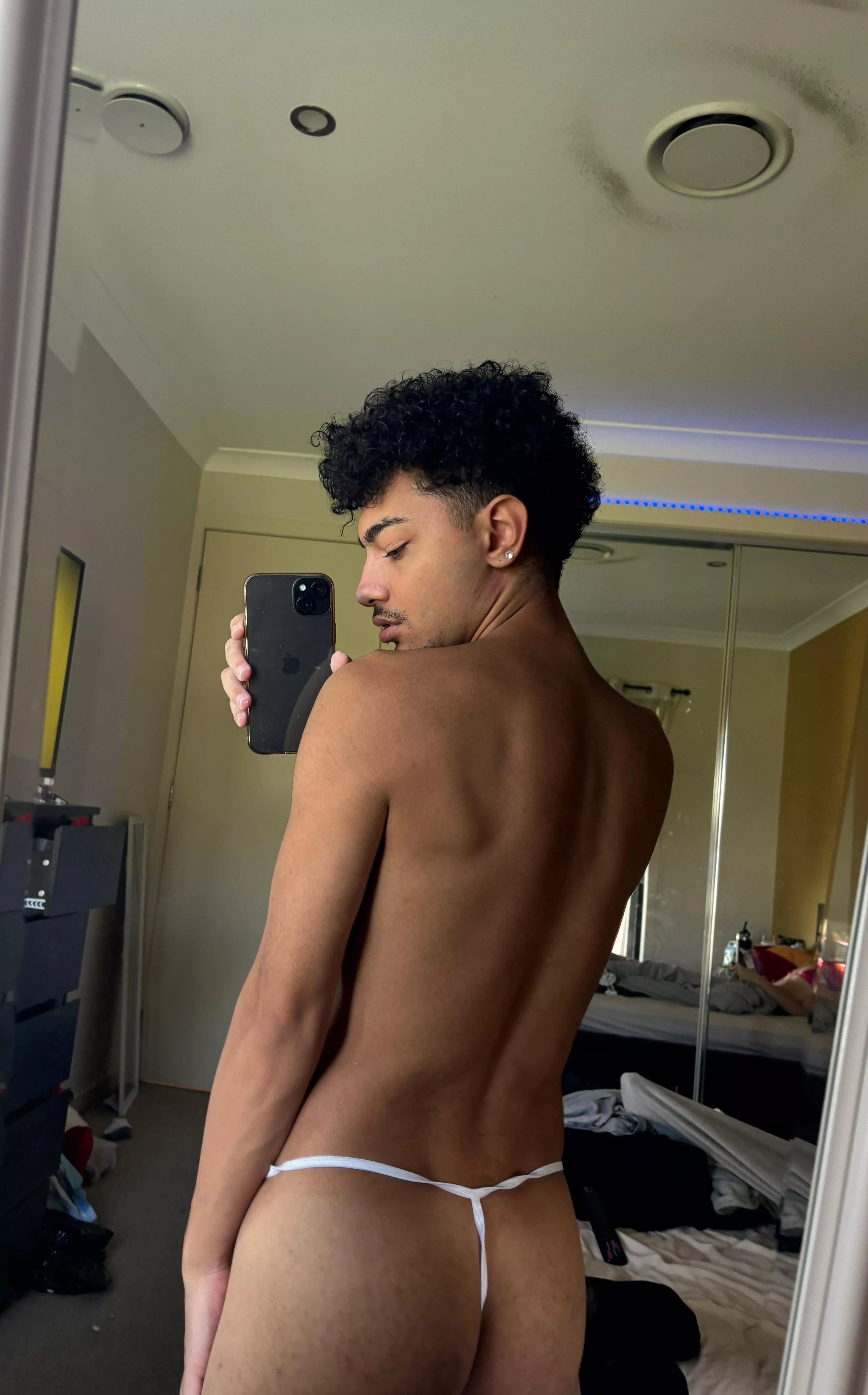 behind perfection🖤