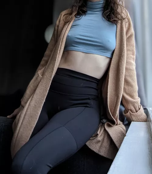 Crop top supremacy [F]