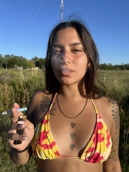 Do we smoke together? 😍