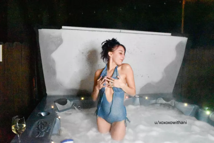 Heyyy it’s hot tub and chill night babe. [OC] [Self] 💜