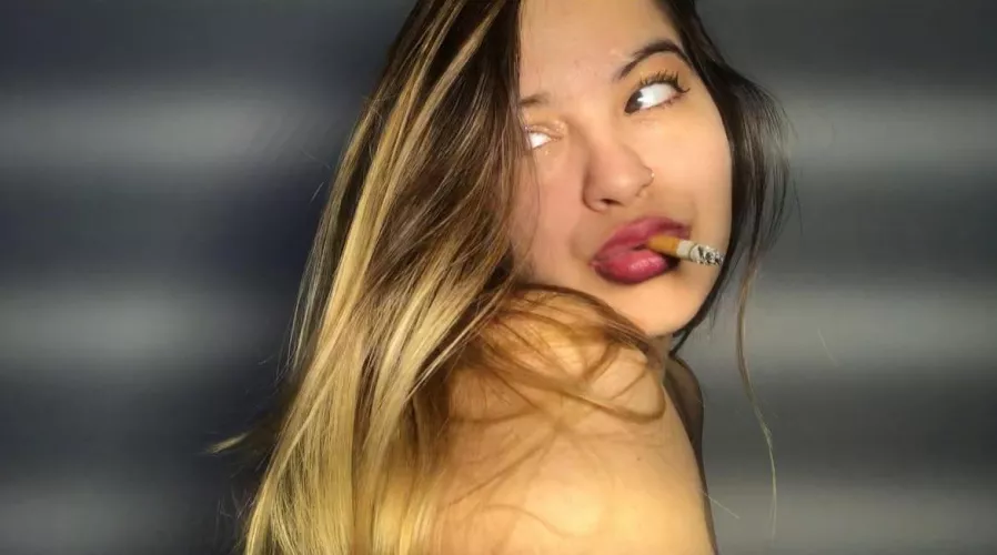 Hi babe, do u want to smoke with me?