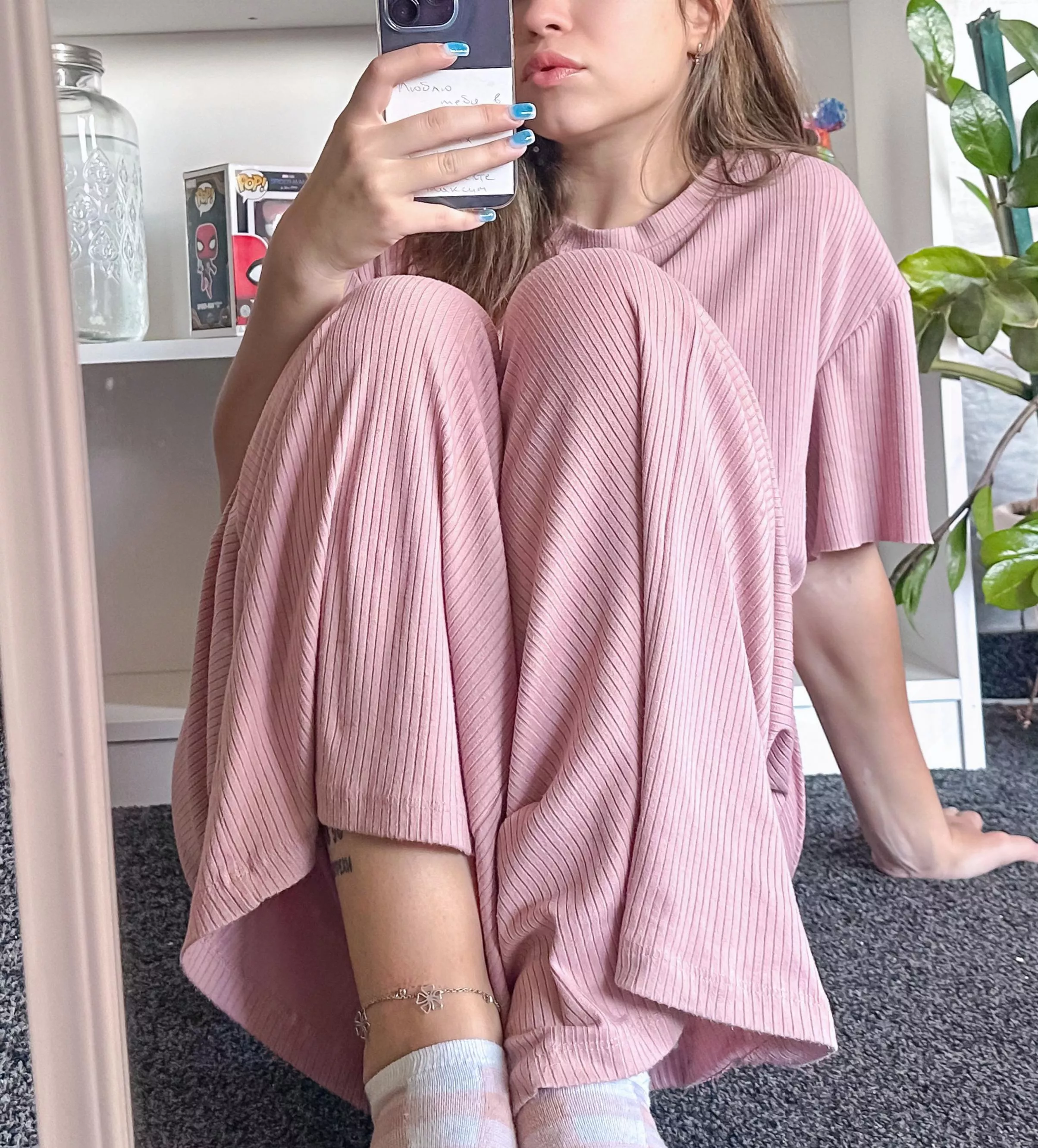 May I have your face between my feet?