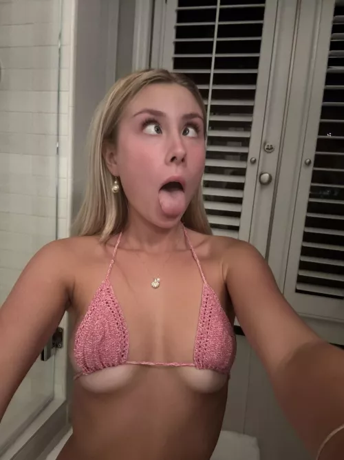 Preview of how my eyes cross when I get deep throated