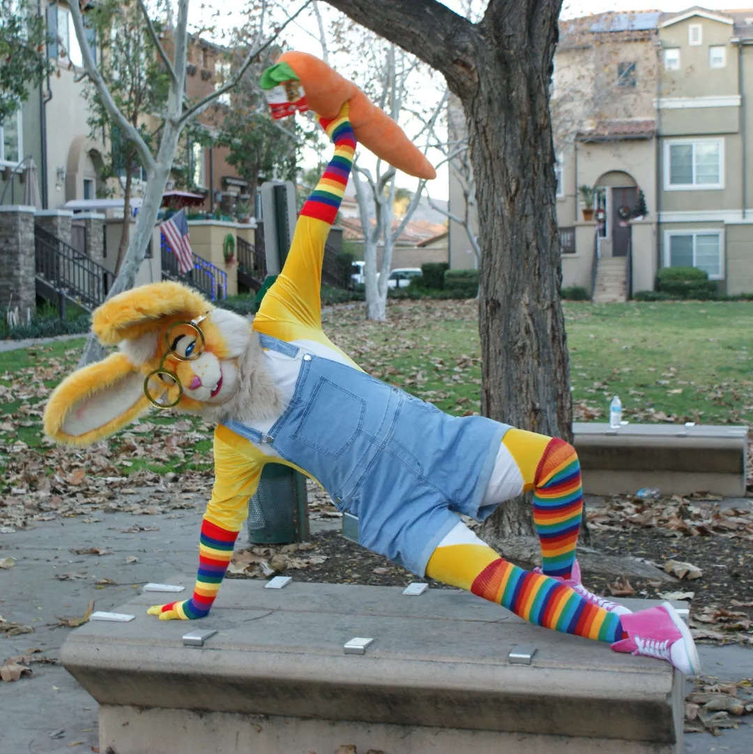 Side planks are hard but photogenic