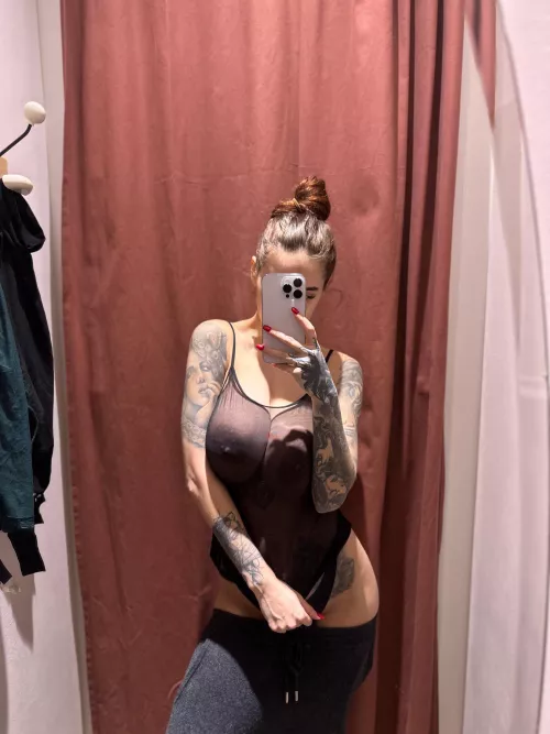 Today I want to give you this sexy selfie