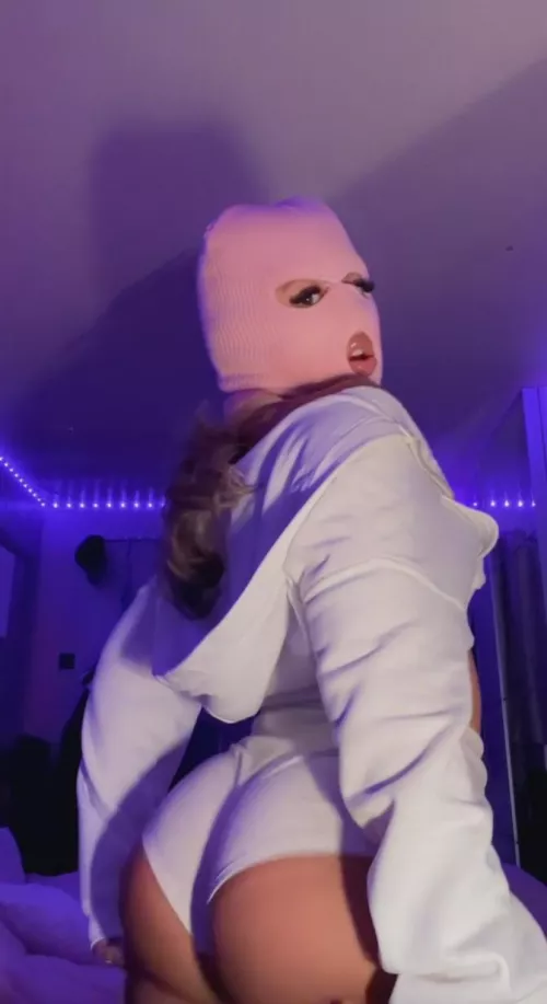 can a booty be too huge?