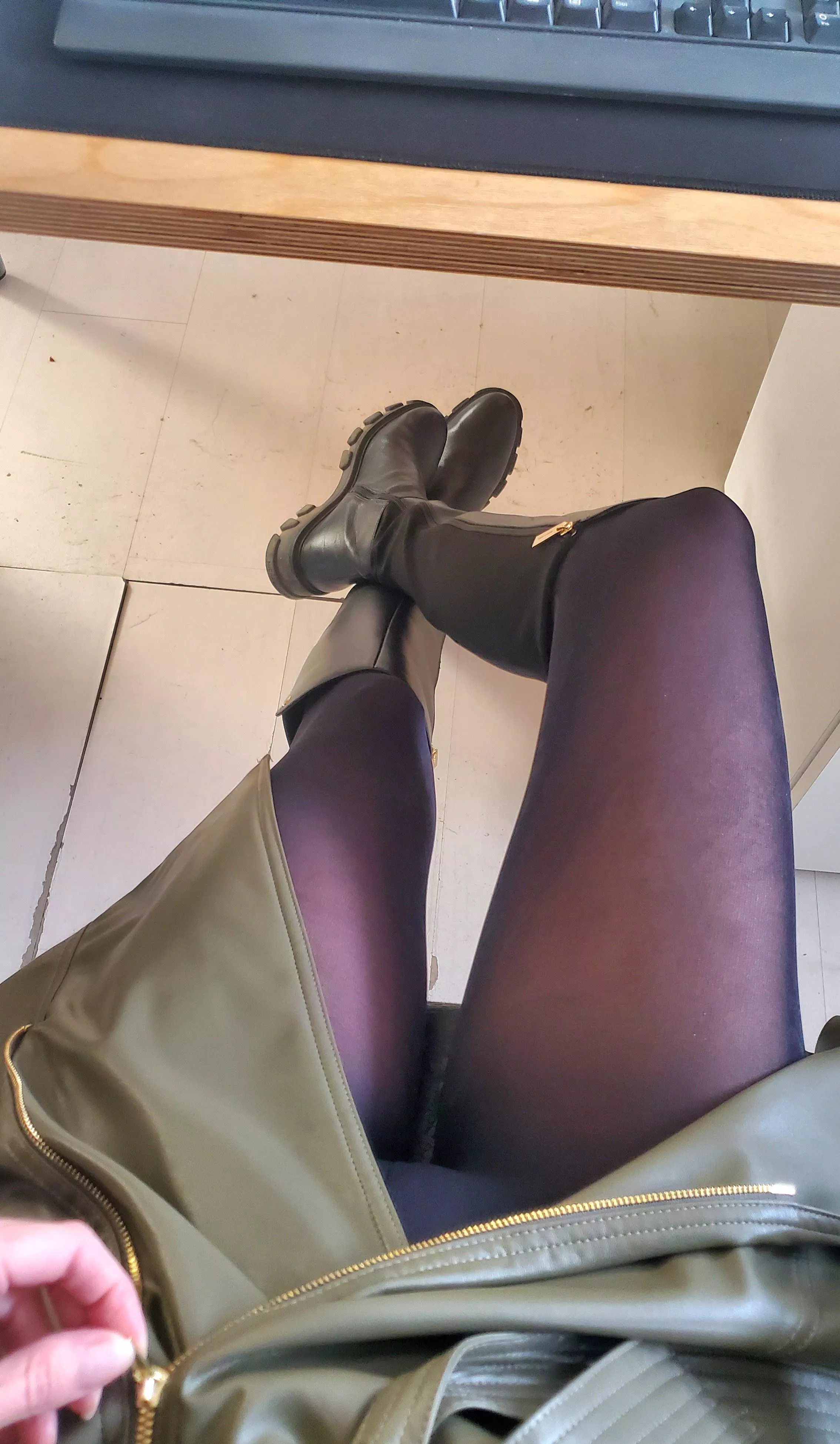 Crawl under my desk, I'll unzip my dress further up..