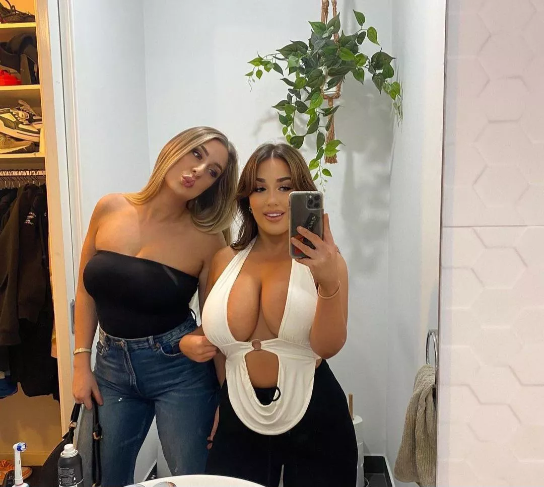 Great, she's wearing that top again....