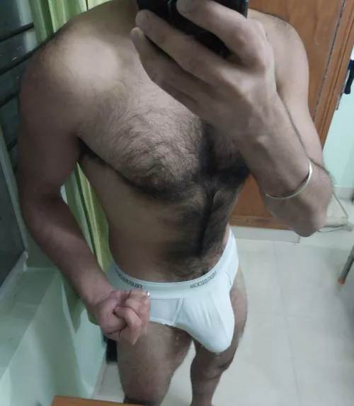 How's my bulge ??