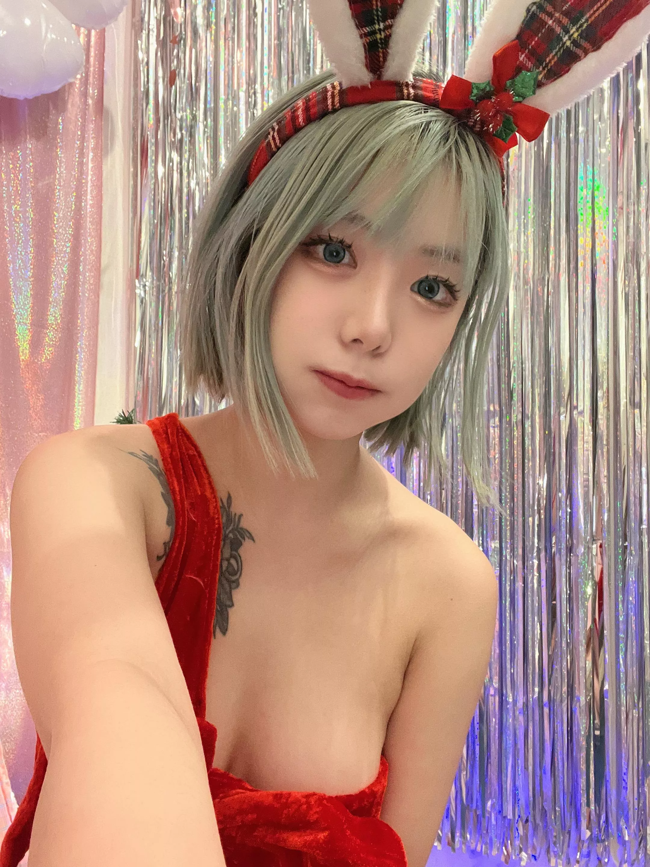 I wanna choose a random guy to date me. Anyone interested?