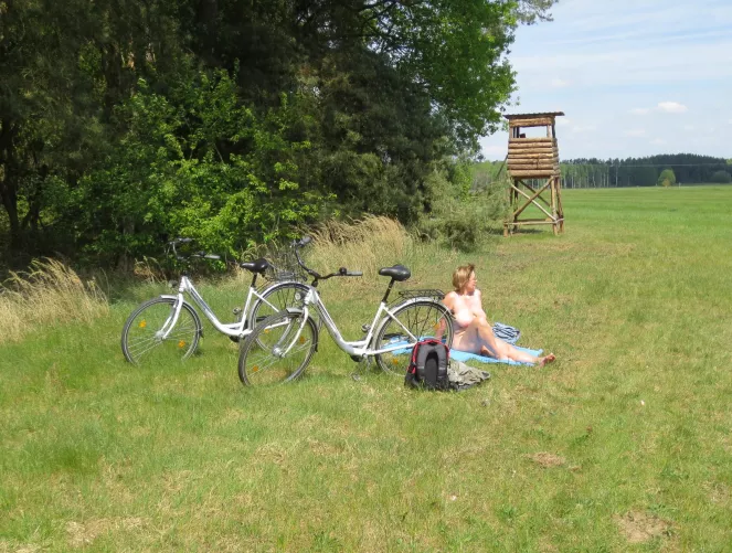 I want to ride my bicycle 🎸🎶🎵