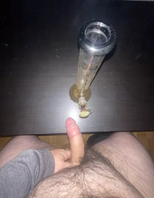 It’s about as thick as the bong 😉 (m)