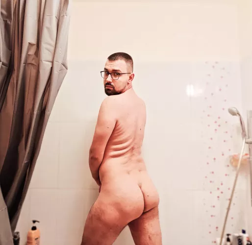 Just turned 30, need to loose some weight, but I hope my butt will be still nice and big 🤫