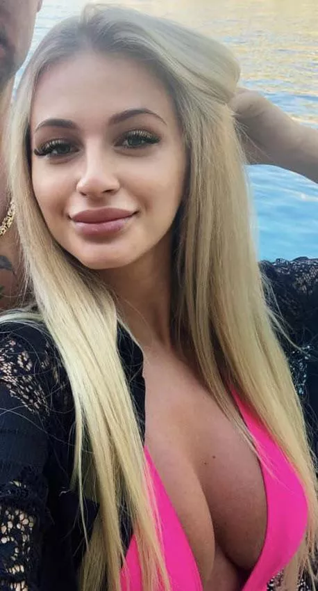 another one of sexy blonde