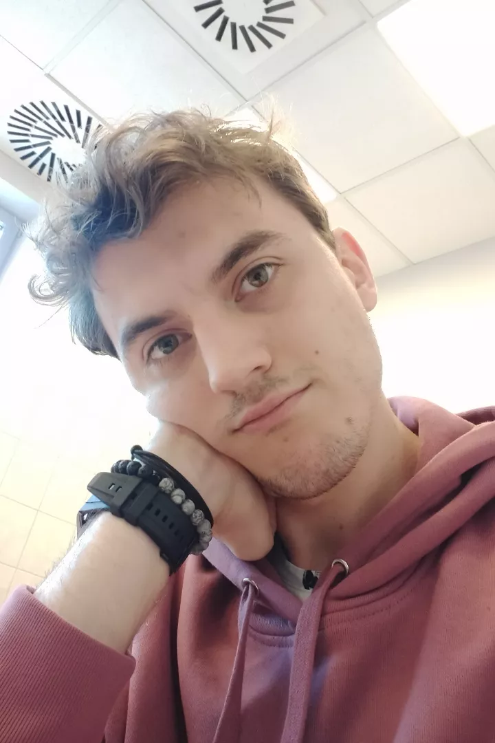 I've been lurking for a while now, so I thought it's high time I said hello 👋