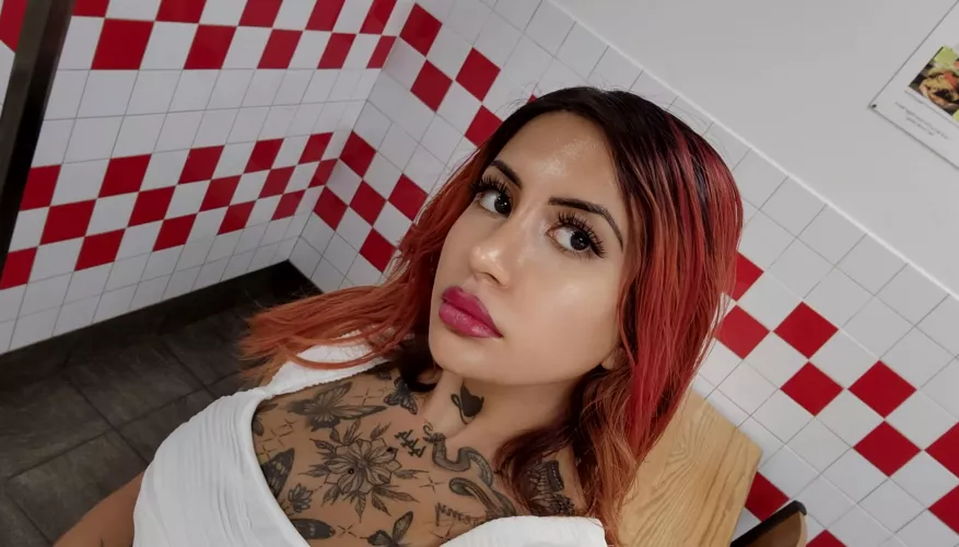 Let me be your dream goth girl