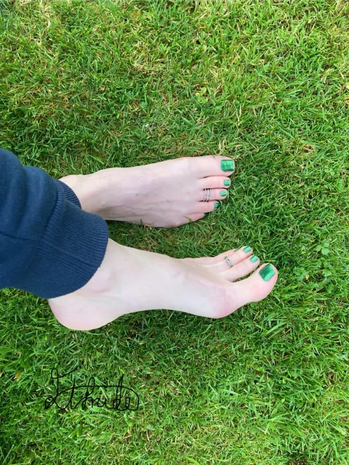 Pretty toes