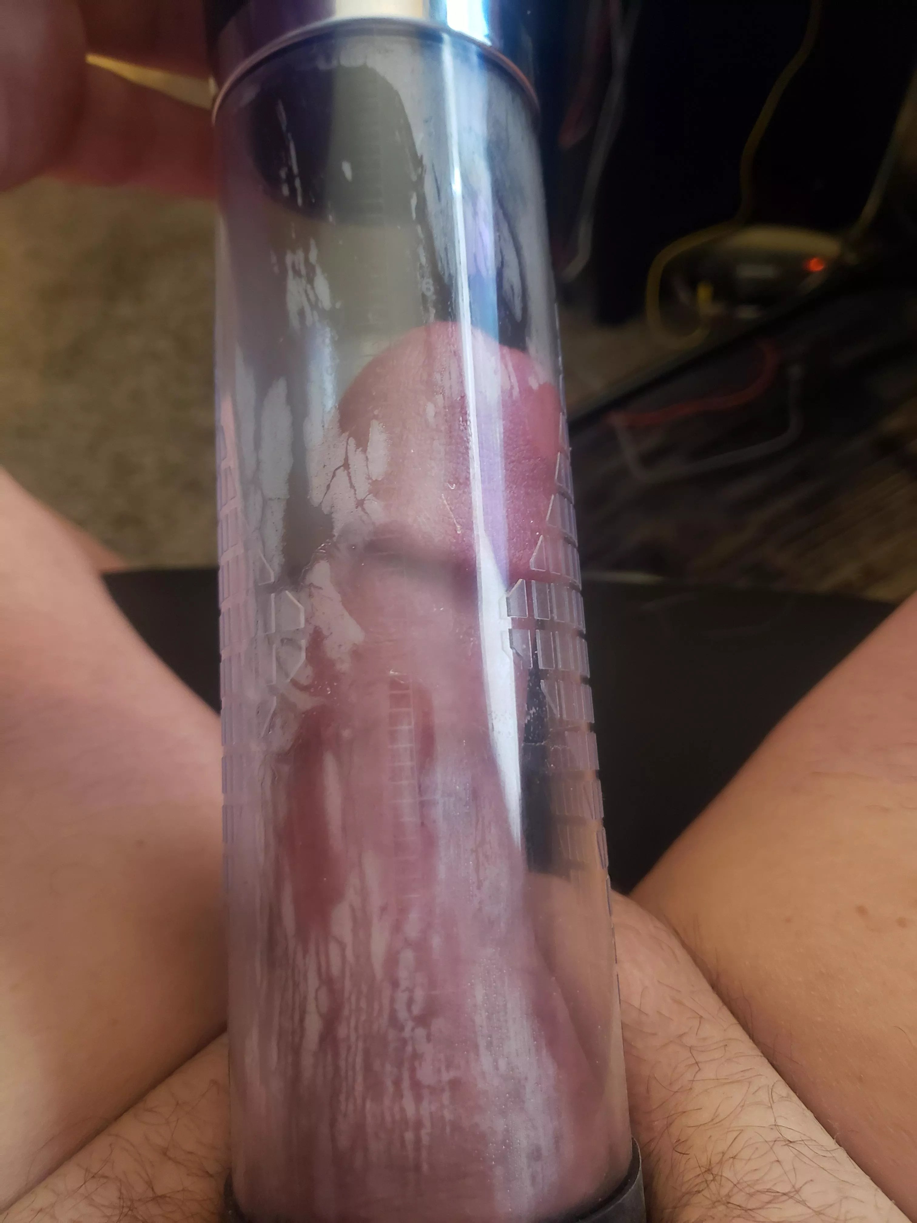 Pu[M]ping before a little condom and vibe play