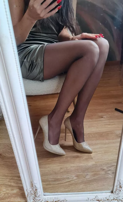 Ready for our date ( f41)