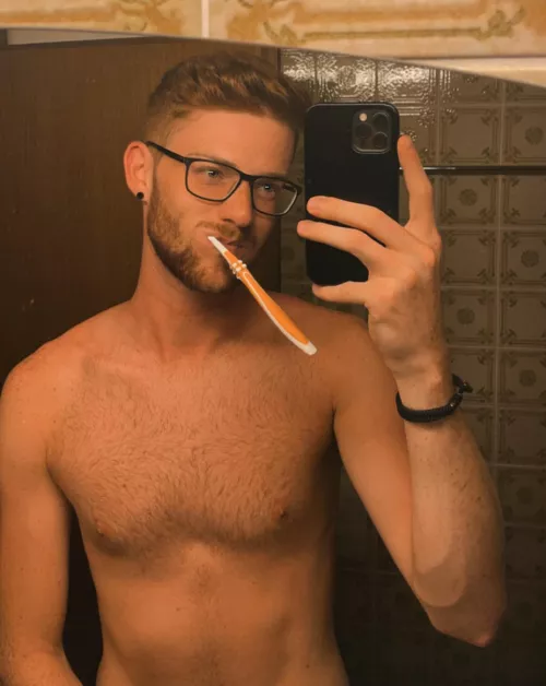 21 not sure if I‘m a big fan of my glasses… what do you think?