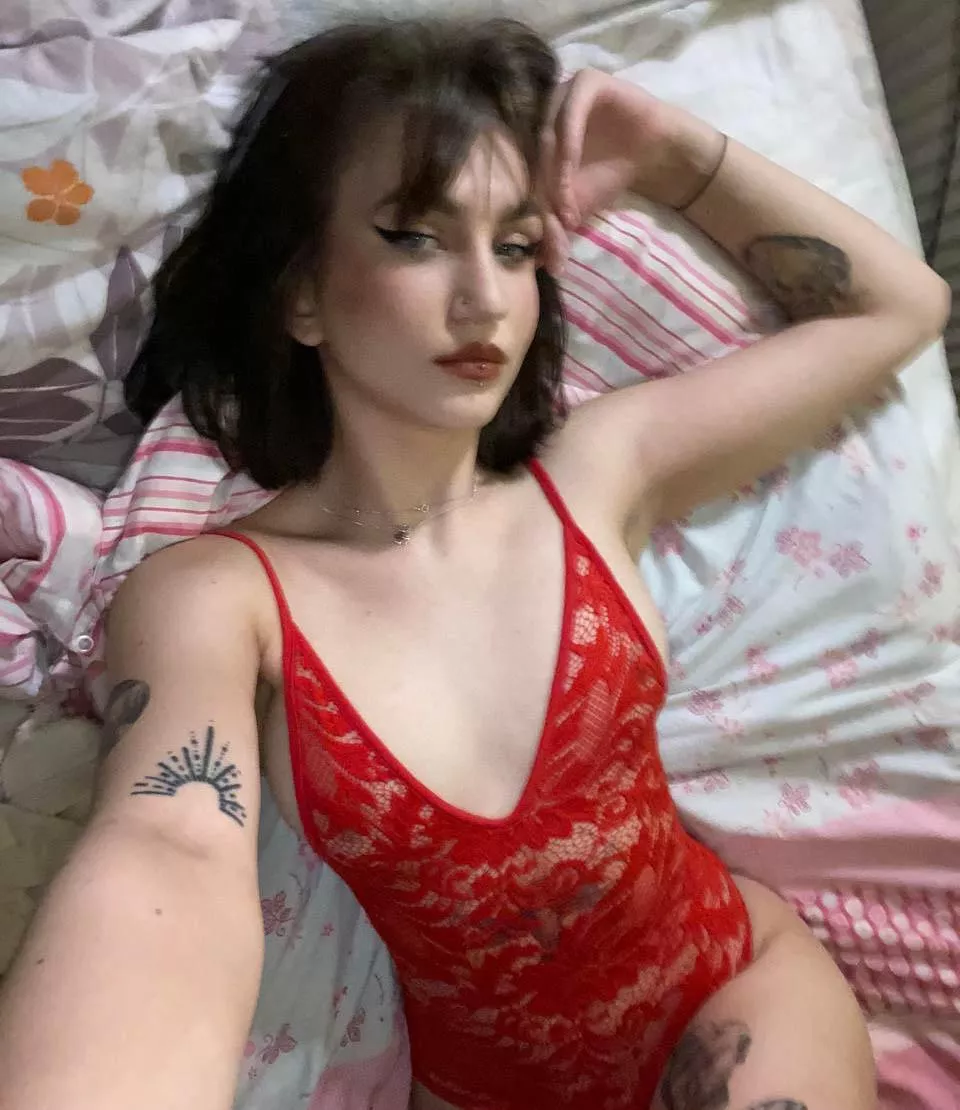 Do real men date girls with invisible boobs ?