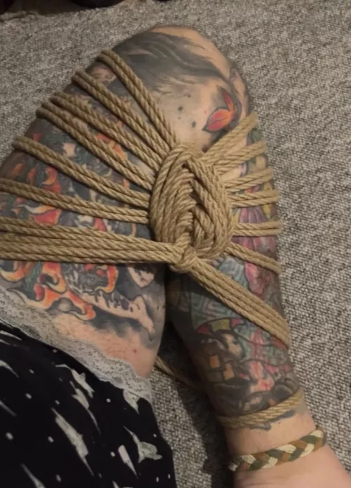 Tear drop Futomomo self tie