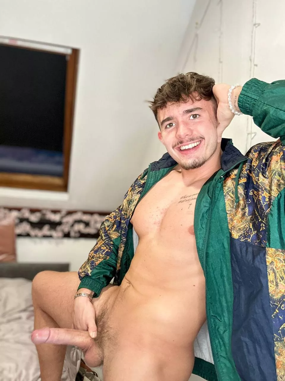 Would you let a 6ft giant breed you??