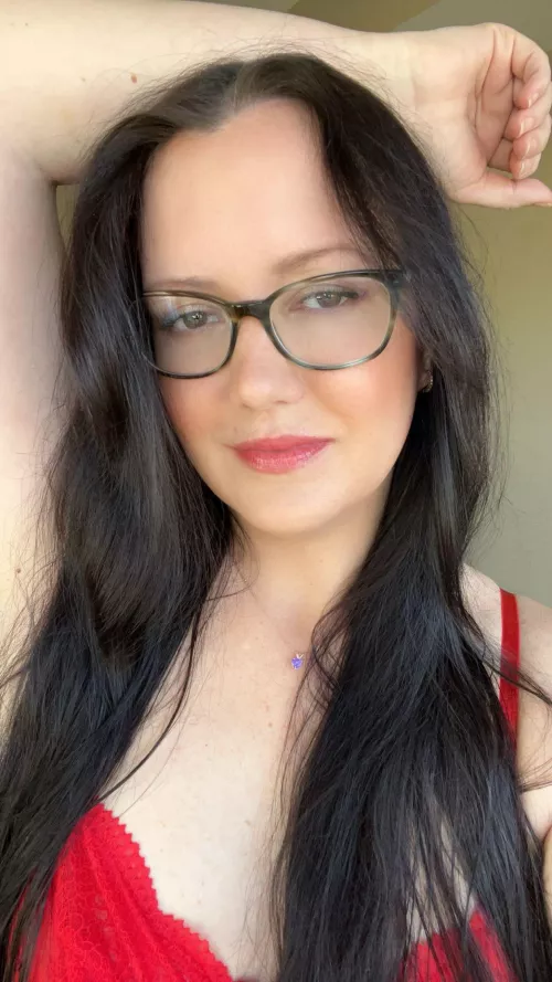 Bet this milf can teach you a thing or two