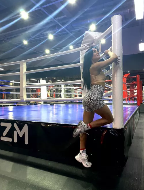 Boxing or wrestling sparring?