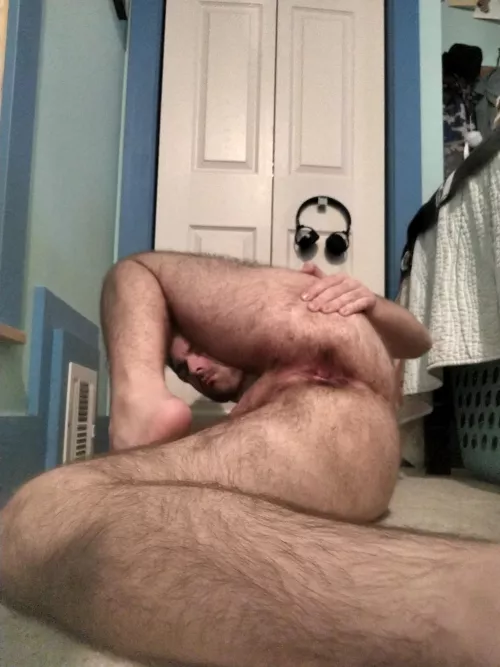 Peeking through 😶‍🌫️